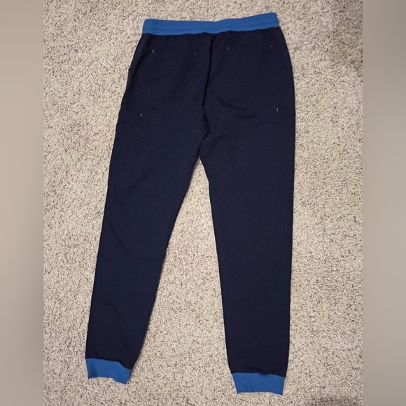DOLAN Scrubs - Hope 11-Pocket Scrub Jogger Pant
Medium / Tall / Navy Colorblock - Picture 4 of 5